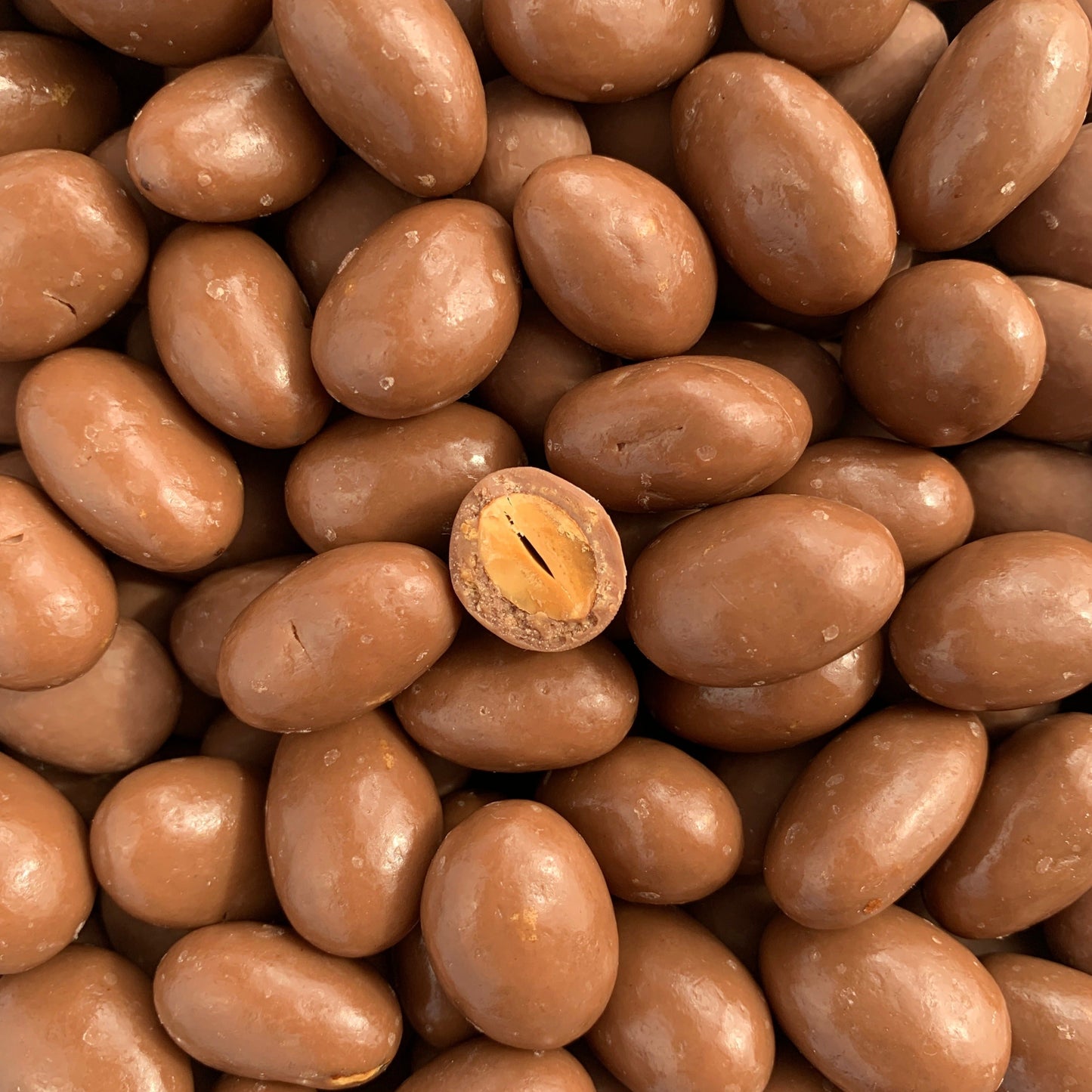 Milk Chocolate Almond Dragées Bauble